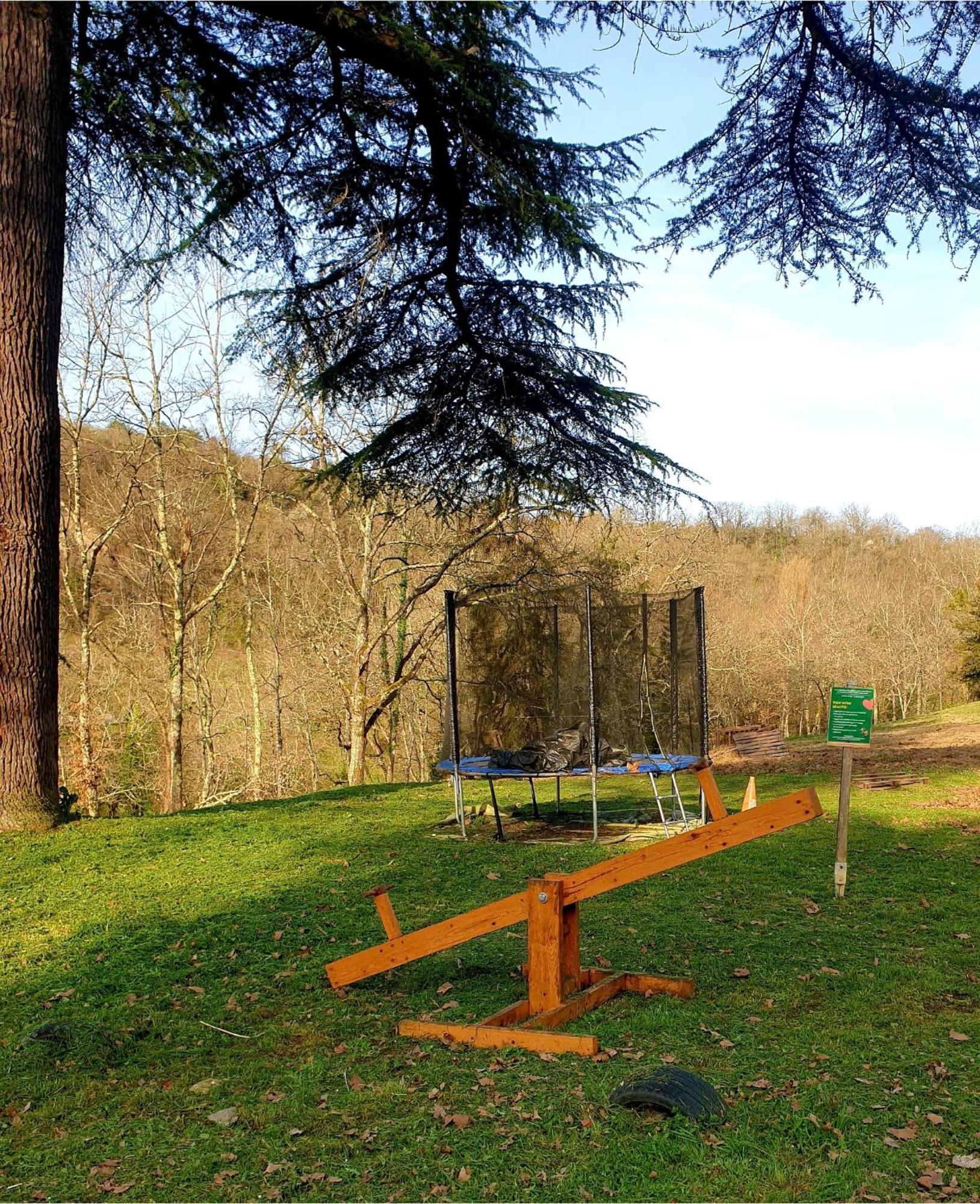 Le Nid - Maison Dans Les Bois Avec Cheminee Et Vue Villa Port-Sainte-Marie Luaran gambar